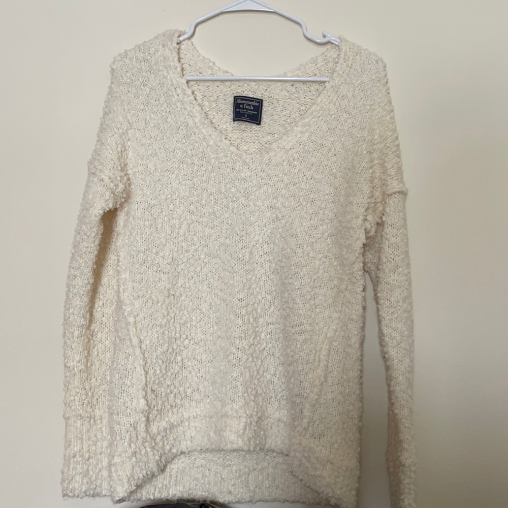 Abercrombie & Fitch cream sweater